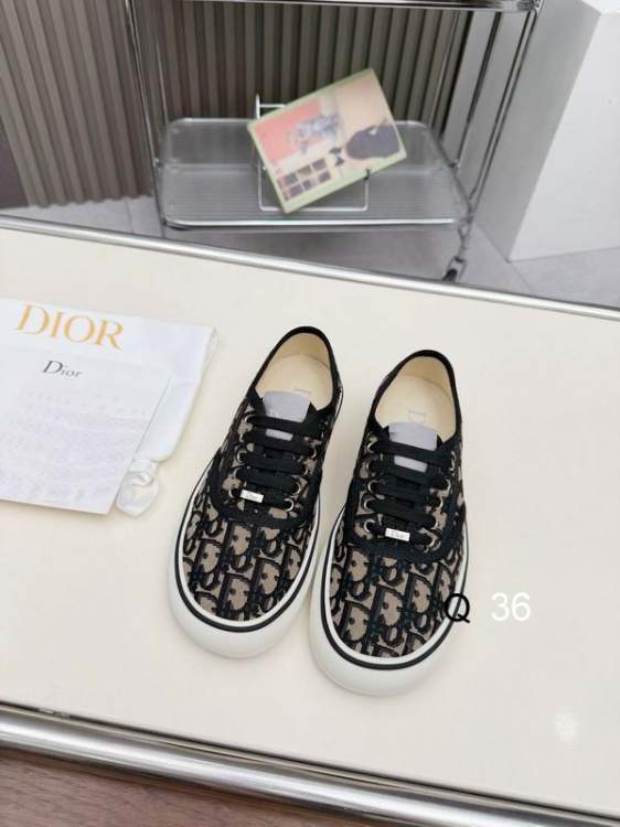 Picture of Dior Shoes _SKUDiorsz35-44AH04033611